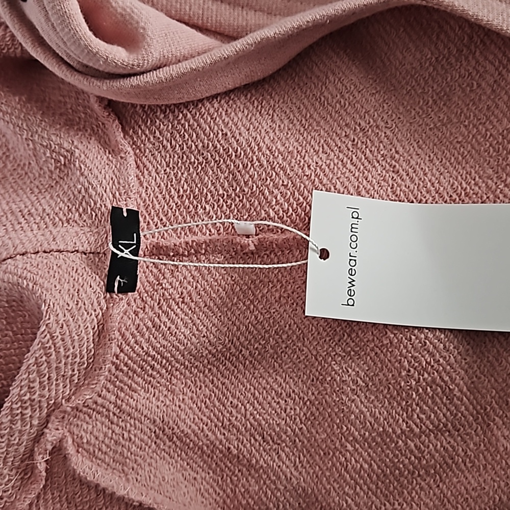Hoddie - Picture 7 of 8